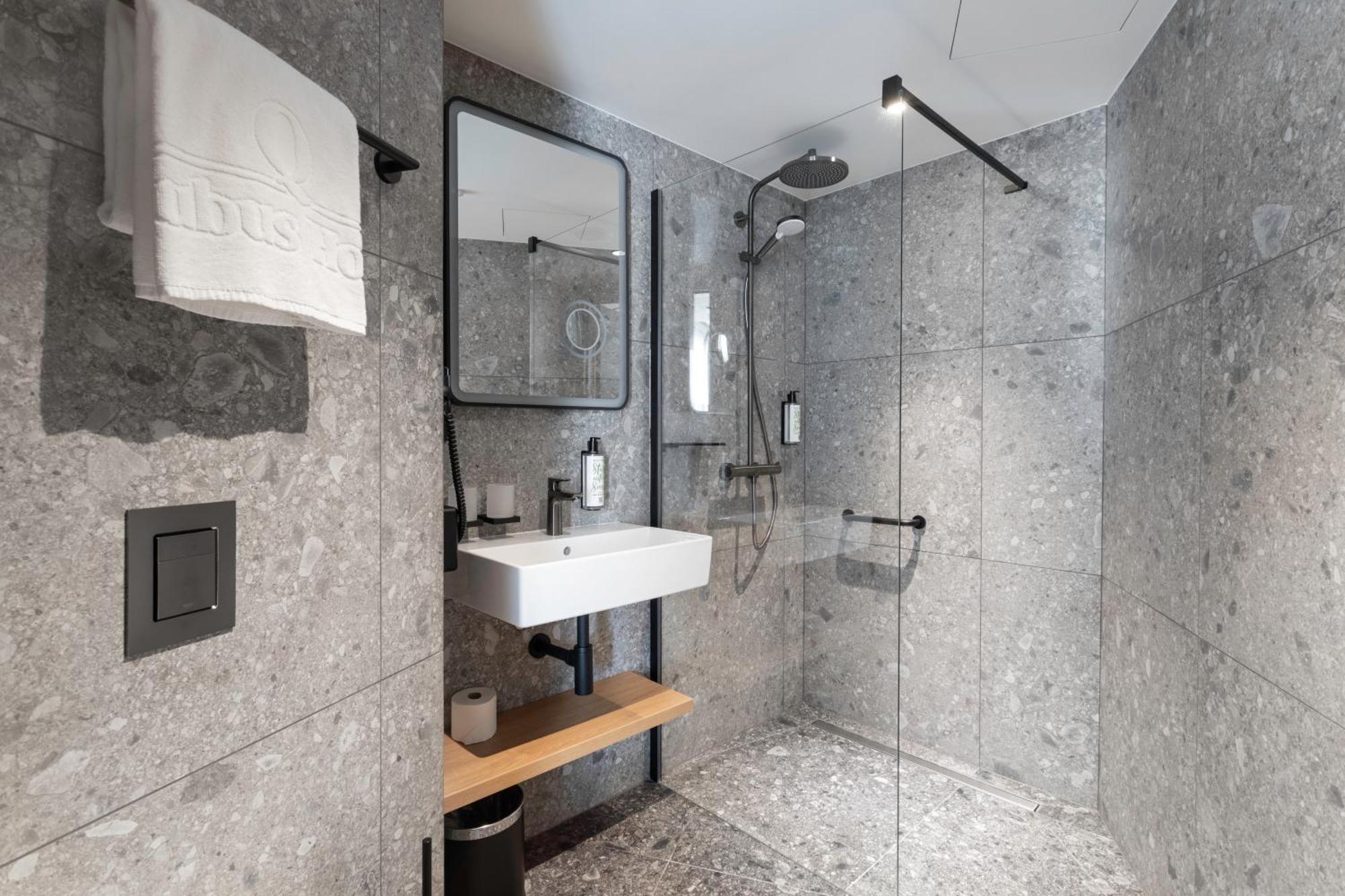 Qubus Hotel Katowice Kültér fotó